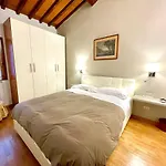 Charming Apartment In The Very Heart Of Florence