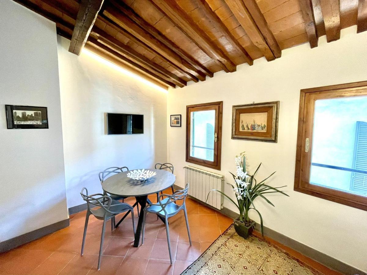Charming In The Very Heart Of Appartamento *