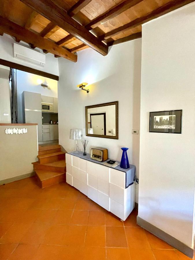Appartamento Charming In The Very Heart Of Firenze